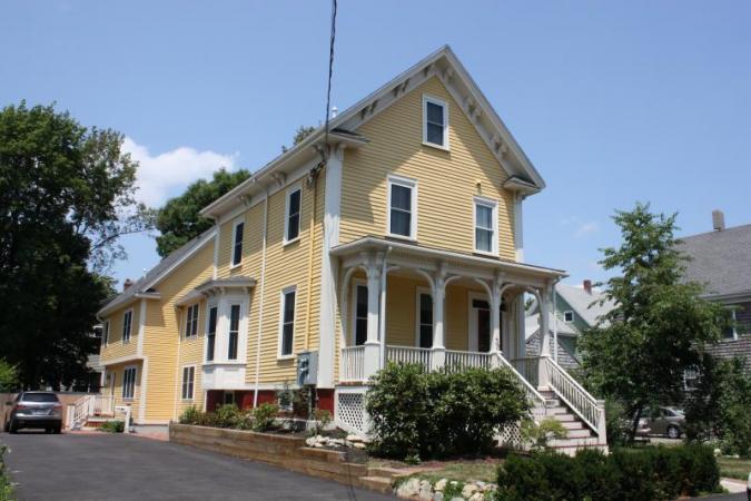 Niles House at 30 Hawthorne Street